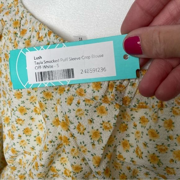 Lush Tayla Smocked Puff Sleeve Crop Blouse size Small - Picture 8 of 8